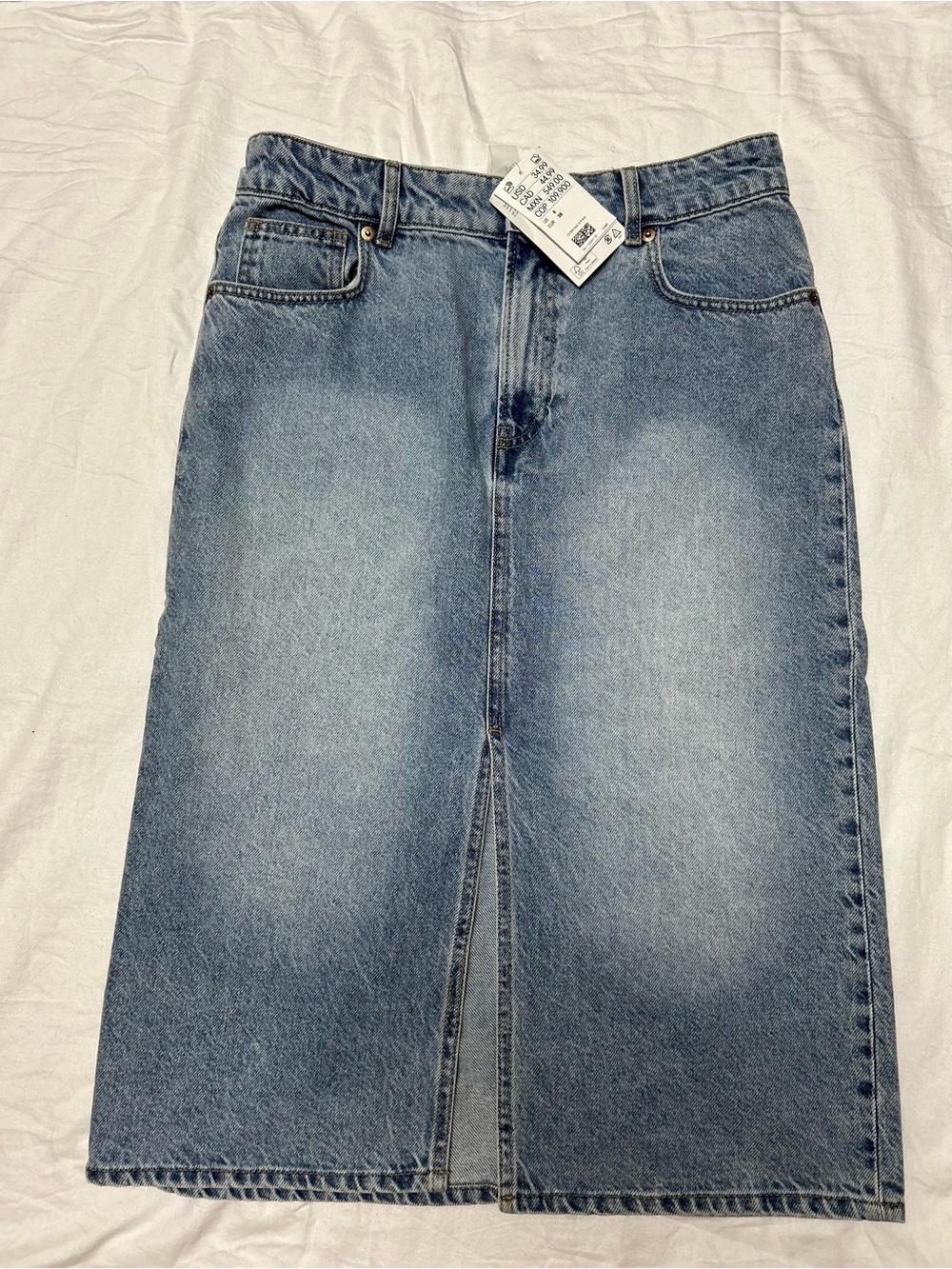 Denim Midi Skirt in Light Blue (B1)
